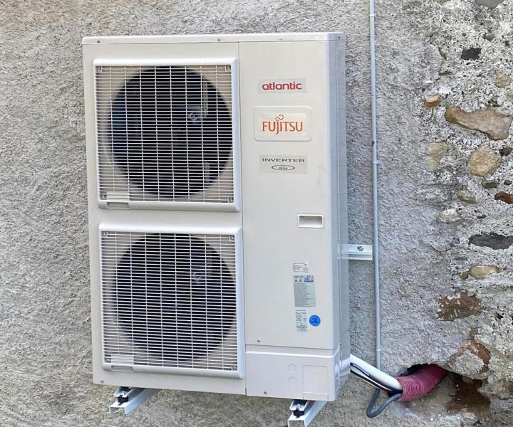 Installation de votre pompe à chaleur par un plombier-chauffagiste expérimenté.